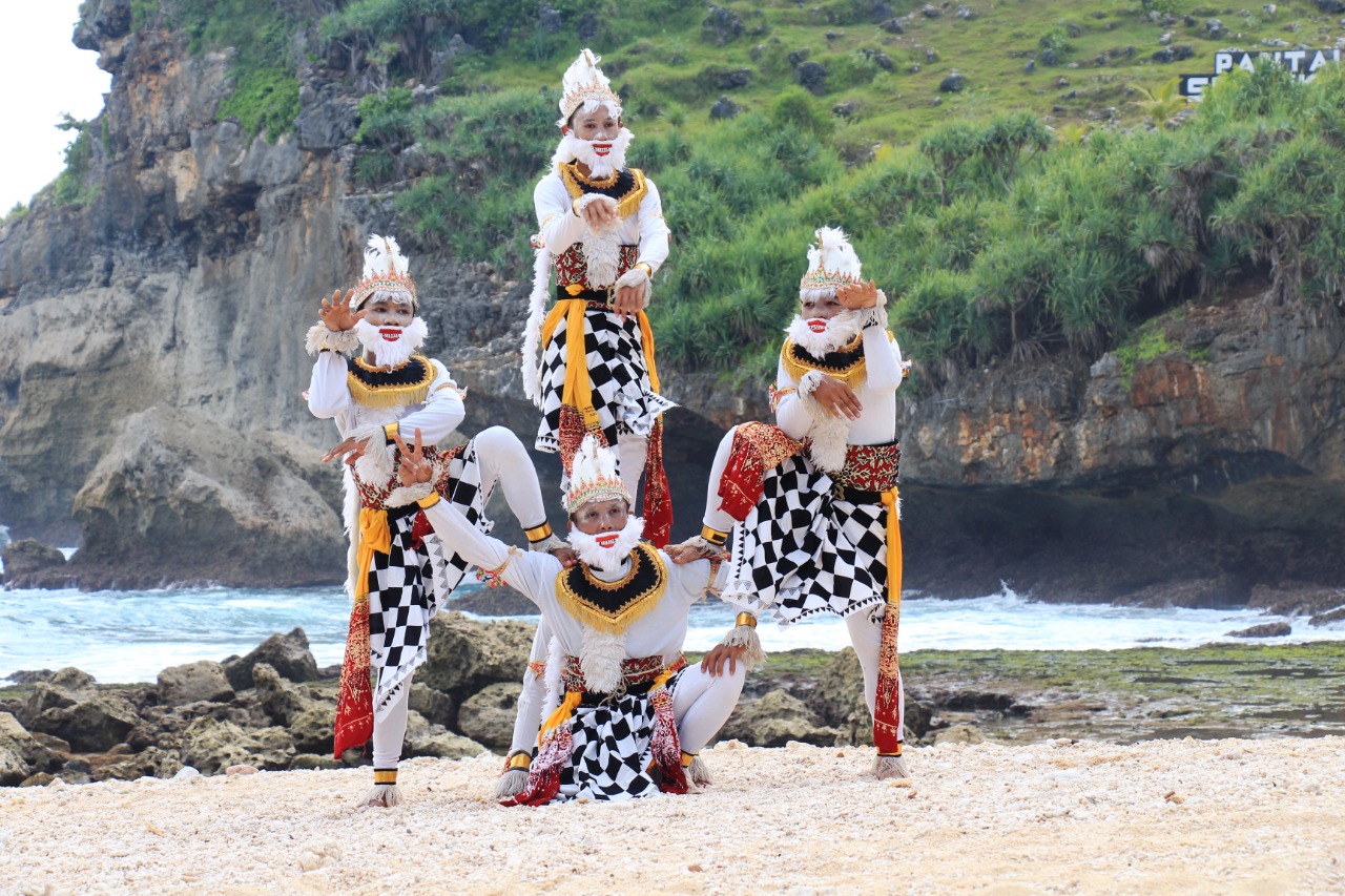 Tari Kethek Ogleng — Warisan Budaya Takbenda
