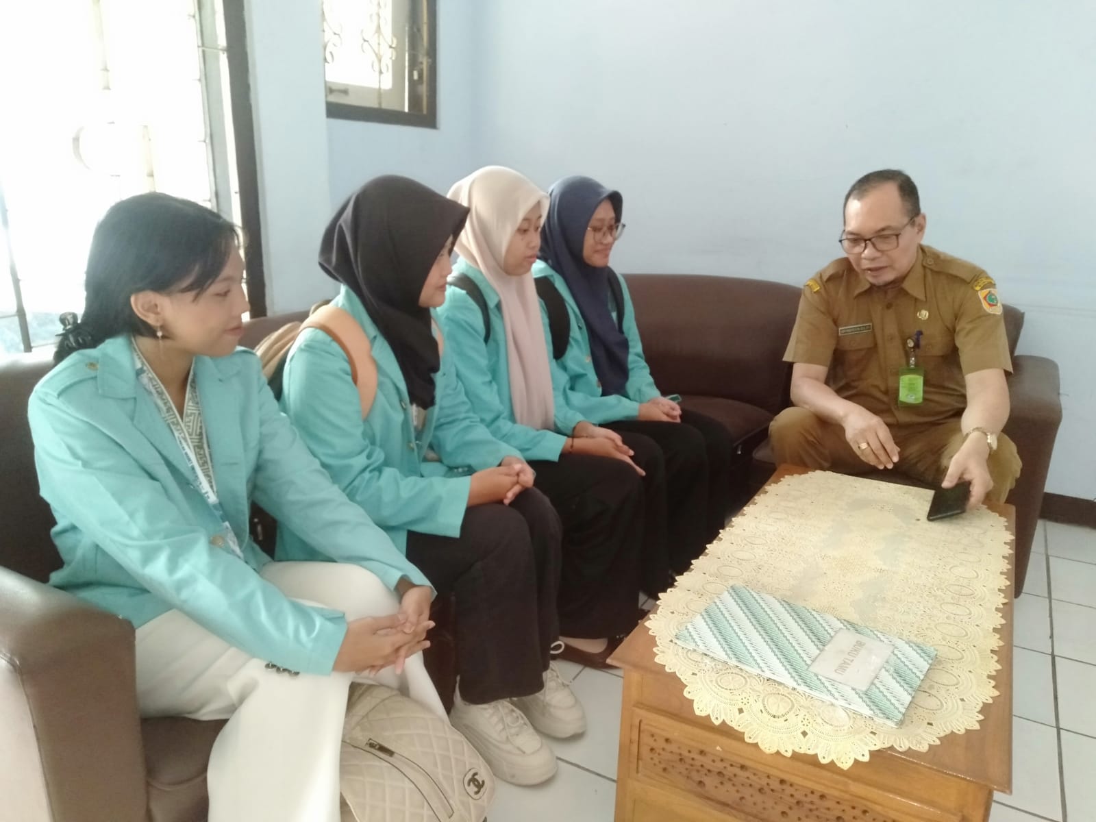 Penerimaan Mahasiswa UNS untuk Kegiatan Magang di Dinas Kearsipan dan Perpustakaan Kabupaten Wonogiri Bidang Perpustakaan