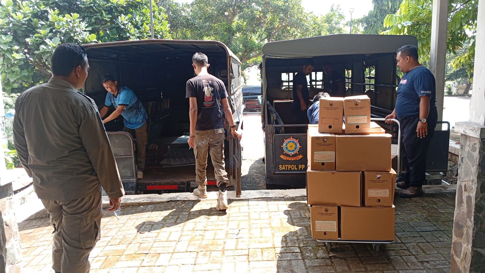 Pengambilan dan Pemindahan Arsip Statis Milik Kabupaten Wonogiri dari Dinas Kearsipan dan Perpustakaan Provinsi Jawa Tengah