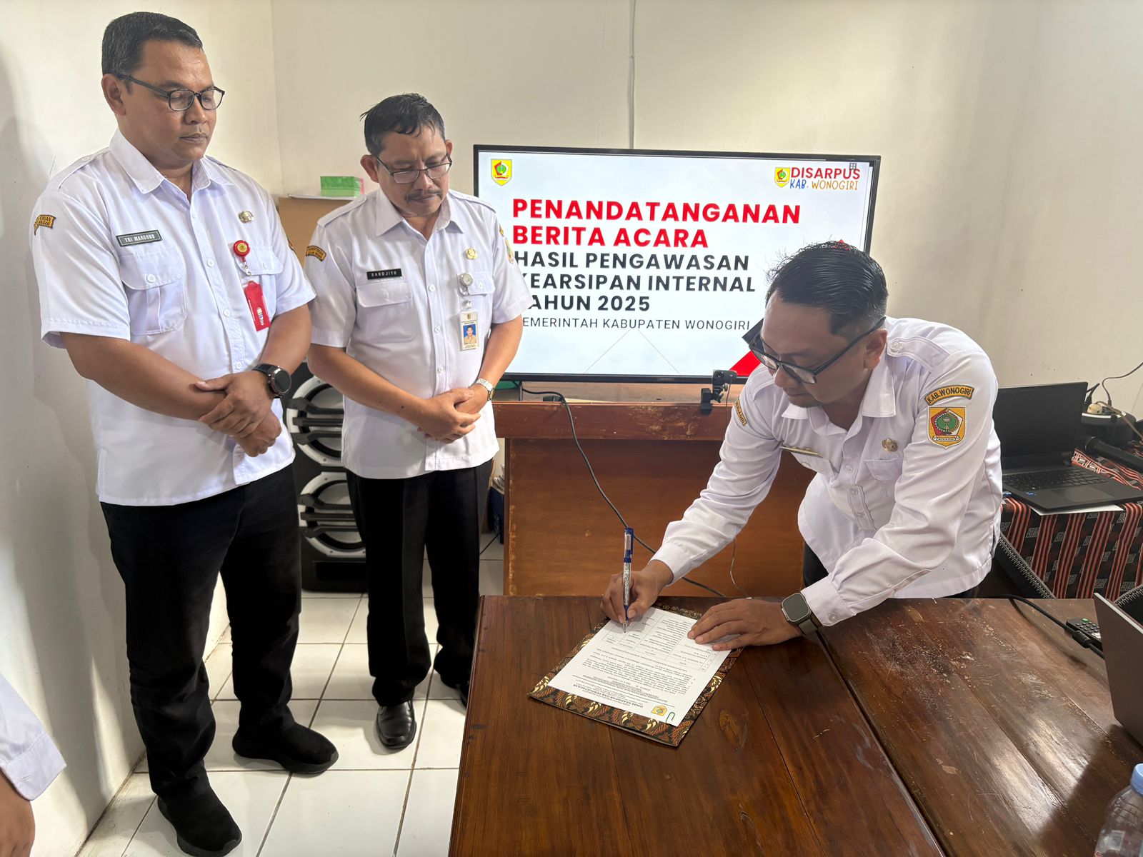 Rapat dan Penandatanganan Berita Acara Penetapan Hasil Pengawasan Kearsipan Internal Kabupaten Wonogiri Tahun 2025
