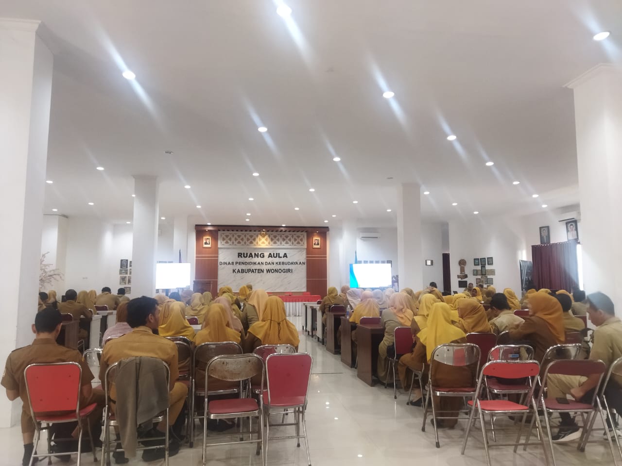 Mewujudkan Tertib Arsip di Sekolah Melalui Sosialisasi Tata Kelola Kearsipan dan Persuratan